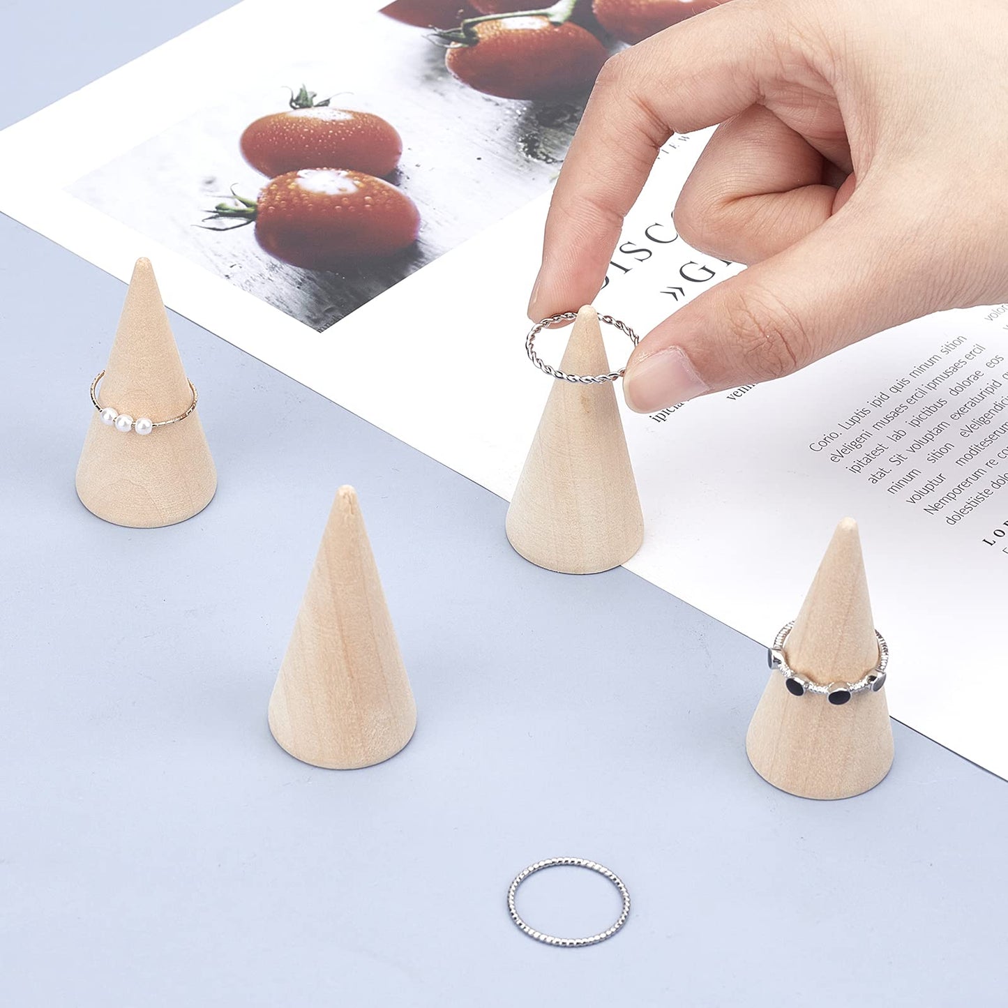 FINGERINSPIRE 30Pcs Wood Cone Ring Holder BurlyWood 25x50mm