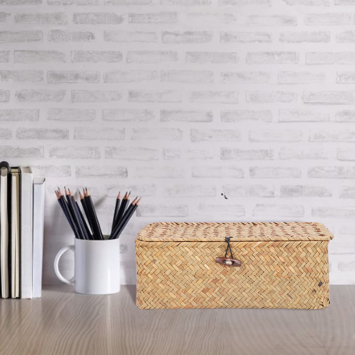 Wicker Storage Bins with Lid, Multipurpose Dustproof Seagrass Basket, Rectangular Household Organizer Box Shelf Wardrobe Organizer (L)