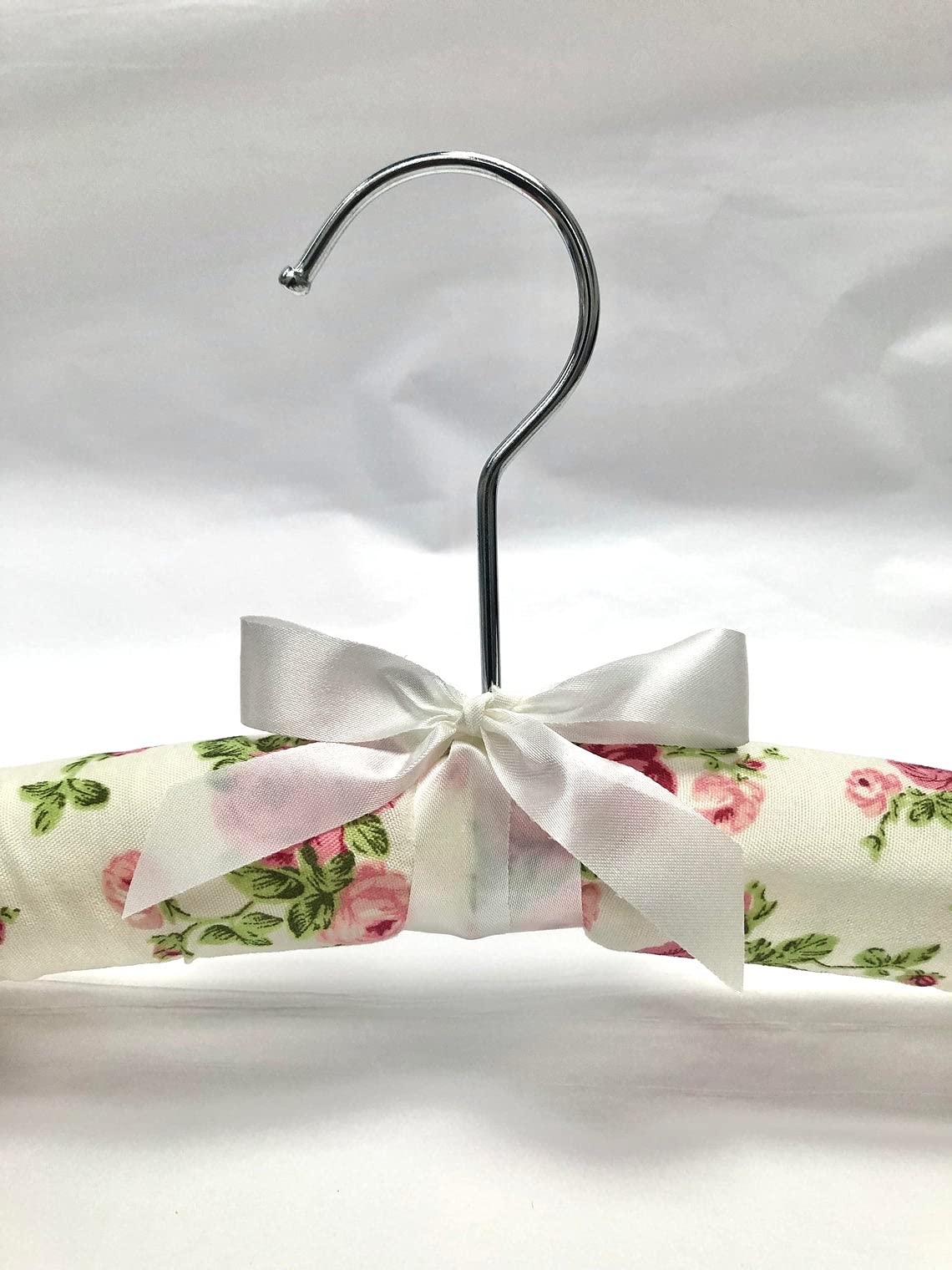 Pack of 5 Quality Padded Clothes Hangers ~ Several Patterns to choose from ... (Rose)