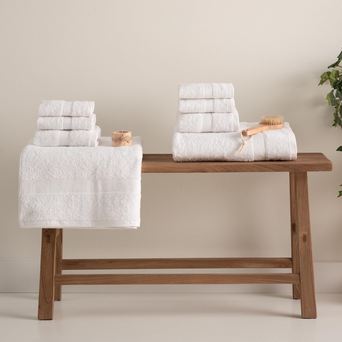 Todocama - Set of 8 Bath Towels 100% Cotton (550 GSM) Extra Soft, High Absorbent and Quick Drying, 2 Bath Towels, 2 Hand and 4 Face Towels (White)