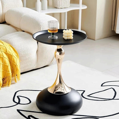 Modern Round Side Table with Gold Pedestal Base, Black Metal Top, Accent End Table for Living Room (黑色)