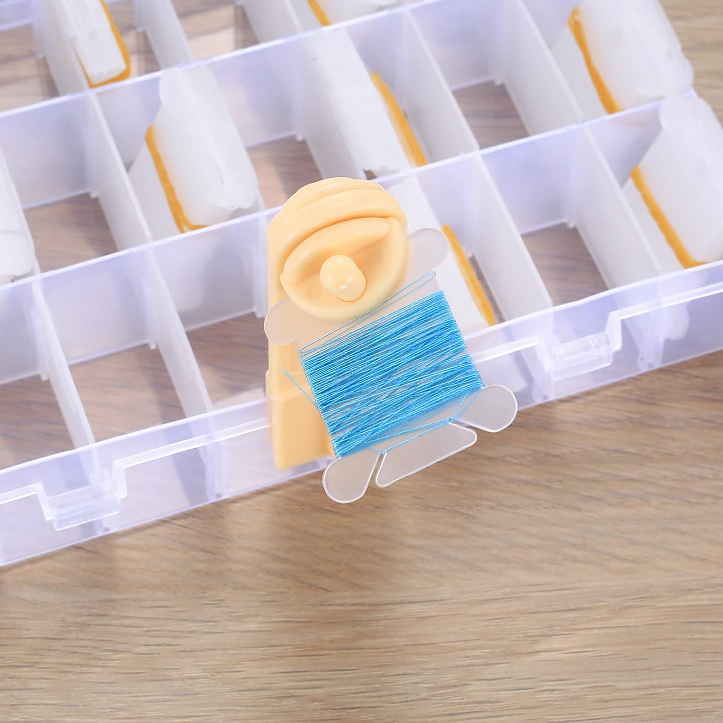 HAOCHEN Embroidery Organizer Box Set, Plastic Embroidery Thread Storage, 106 Pcs Cross Stitch Organiser Box Set with Floss Bobbin Winder and Blank