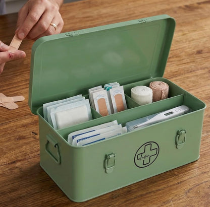 Xbopetda First Aid Medicine Box, First Aid Kit Supplies Bin, Metal Medicine Storage Tin