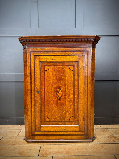 Georgian Oak Wall Corner Cupboard / Hanging Corner Cabinet / Hall Storage