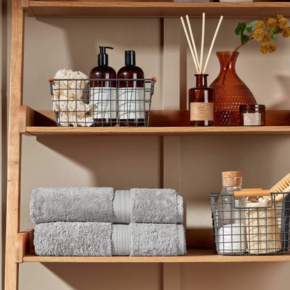 Christy Renaissance 4 Face Cloths Set | Dove Grey | 100% Egyptian Cotton | Luxuriously Soft and Super Absorbent | 675 GSM | 4 Wash Cloth Flannels