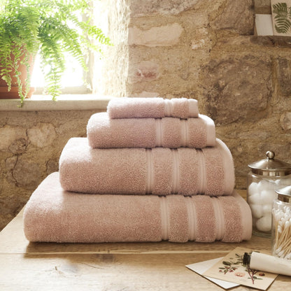 Christy Antalya Face Cloths | Set of 4 | 100% Turkish Cotton | 600GSM | Soft Plush Luxury Flannels | 4 Wash Cloths | Quick Dry | Pale Rose Pink
