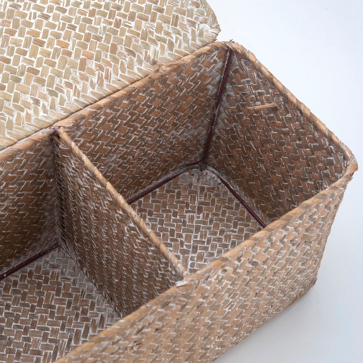 Whitewash Seagrass Tank Basket with Lid Woven Toilet Roll Storage Basket with Sections Rectangular for Organize Snack Toys