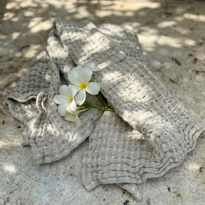 JOWOLLINA Waffle pique shower towel, bath towel, hair towel, half-linen, stonewashed natural (65 x 90 cm)