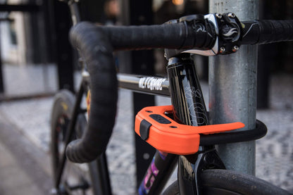 Hiplok DX Bike D Lock/Bicycle D Lock - Black. Sold Secure Pedal Cycle Diamond. 14mm Steel Shackle. 15cm x 8.5cm Area. Double Dead Lock. 3 Keys Inc