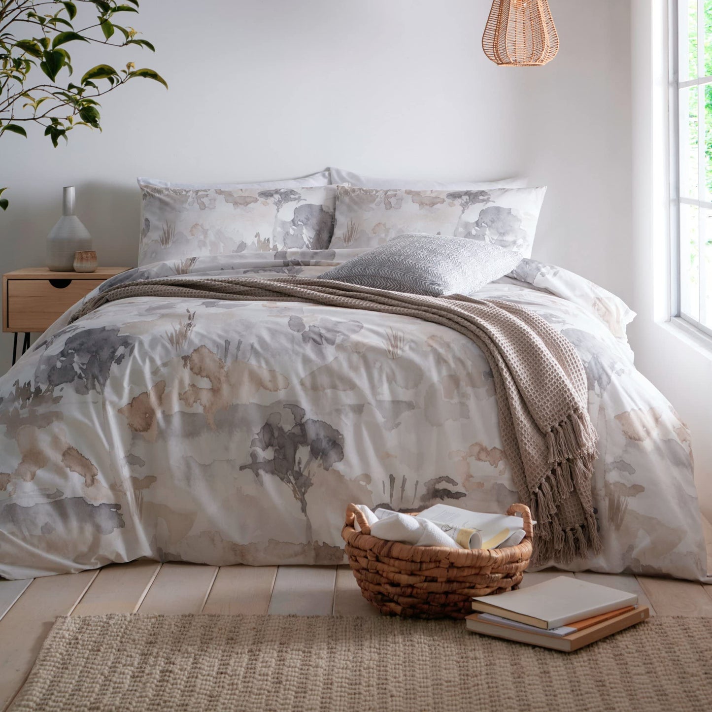 Appletree - Linen Landscape Duvet Cover - Single Bedding Size (140 x 200cm) - Soft 100% Cotton - 1 Pillowcase - Watercolour Art Bedding in Natural -