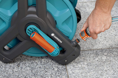 Gardena classic hose drum 50: Water hose drum for garden hose max. 50 m (13 mm hose), compact design, with follow-up stop, hose connection angled