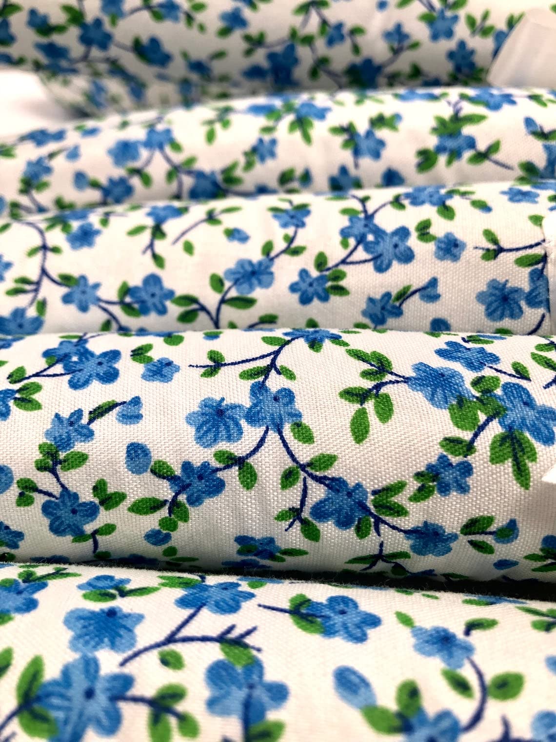 Pack of 5 Quality Padded Clothes Hangers ~ Several Patterns to choose from ... (Blue Flower)