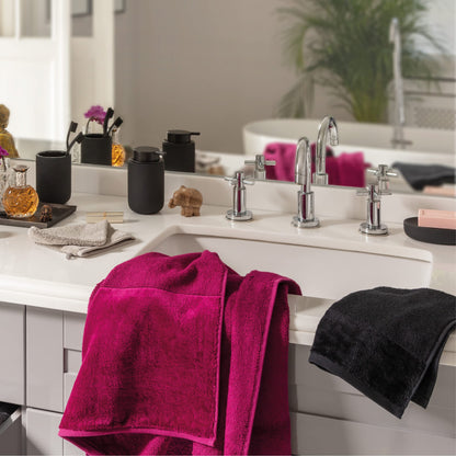 Möve Bamboo Luxe set of 3 guest towels 30 x 50 cm made of 60% cotton / 40% viscose from bamboo cellulose, peridot