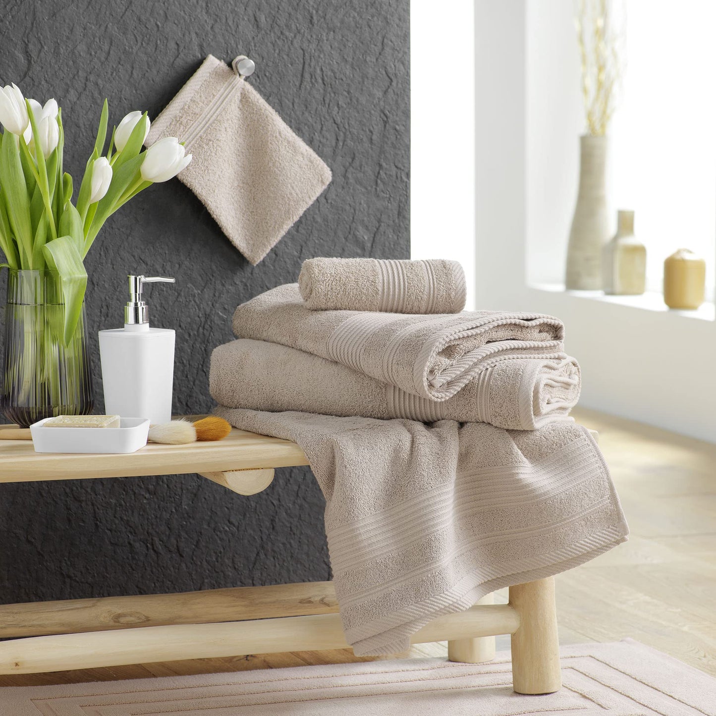 douceur d'intérieur, Tendresse Bath Towel 50 x 90 cm Taupe Plain Terry Cloth