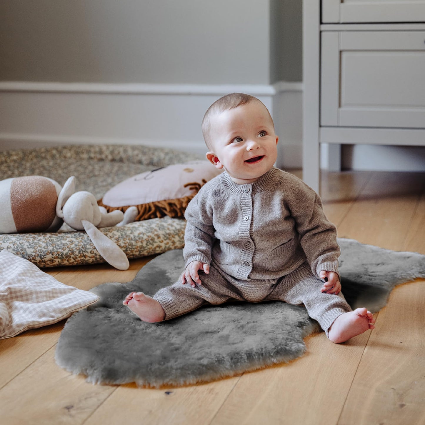 Nordic Sheep Baby Sheepskin 95x60 cm | Real Sheepskin Rug temperature regulating for strollers | Perfect as fluffy rug for the baby room | Comfortable