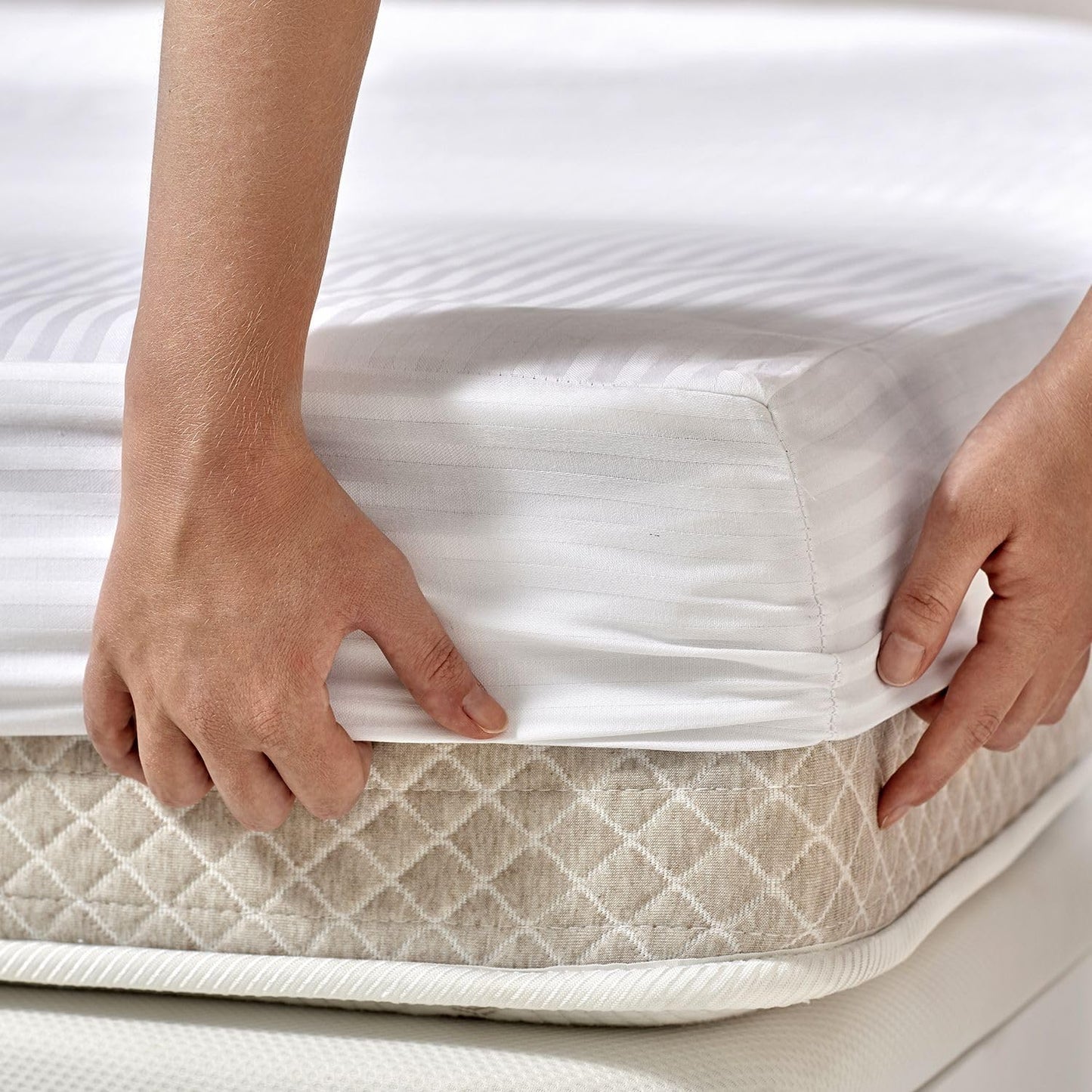 Pikolin Home – Ticking Mattress Protector, 100% Cotton, white, Lit 105-105 x 190/200 cm