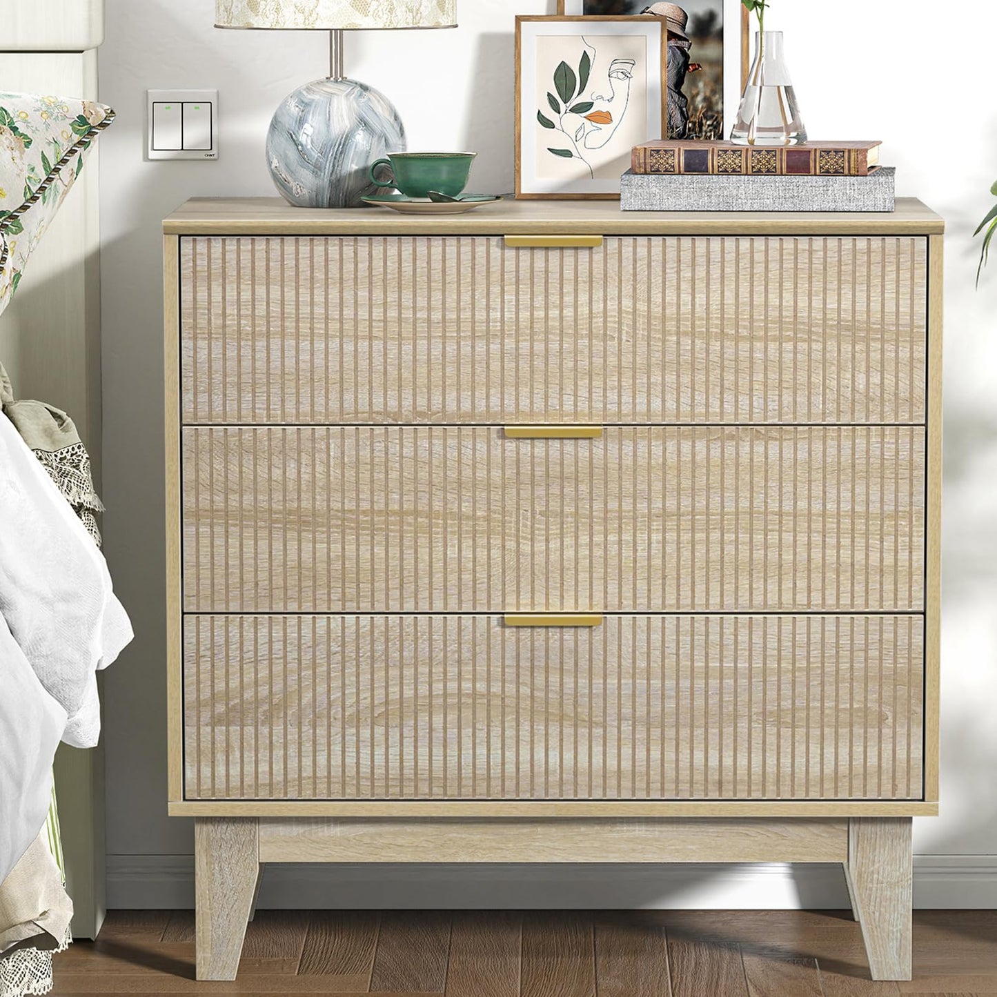 Yvsevnr Fluted Bedroom Chest of 3 Drawers Wooden Fluted Closet Dressers Anti-Tipping Large Nightstand Bedside Storage Cabinet Unit Clothes Storage