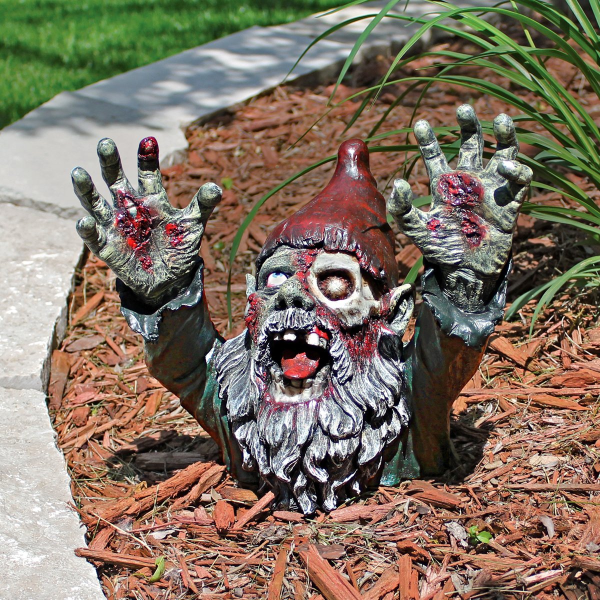 Design Toscano CL6565 Zombie Gnombie Gothic Decor Garden Gnome Graveyard Statue, 28 cm, Polyresin, Full Color