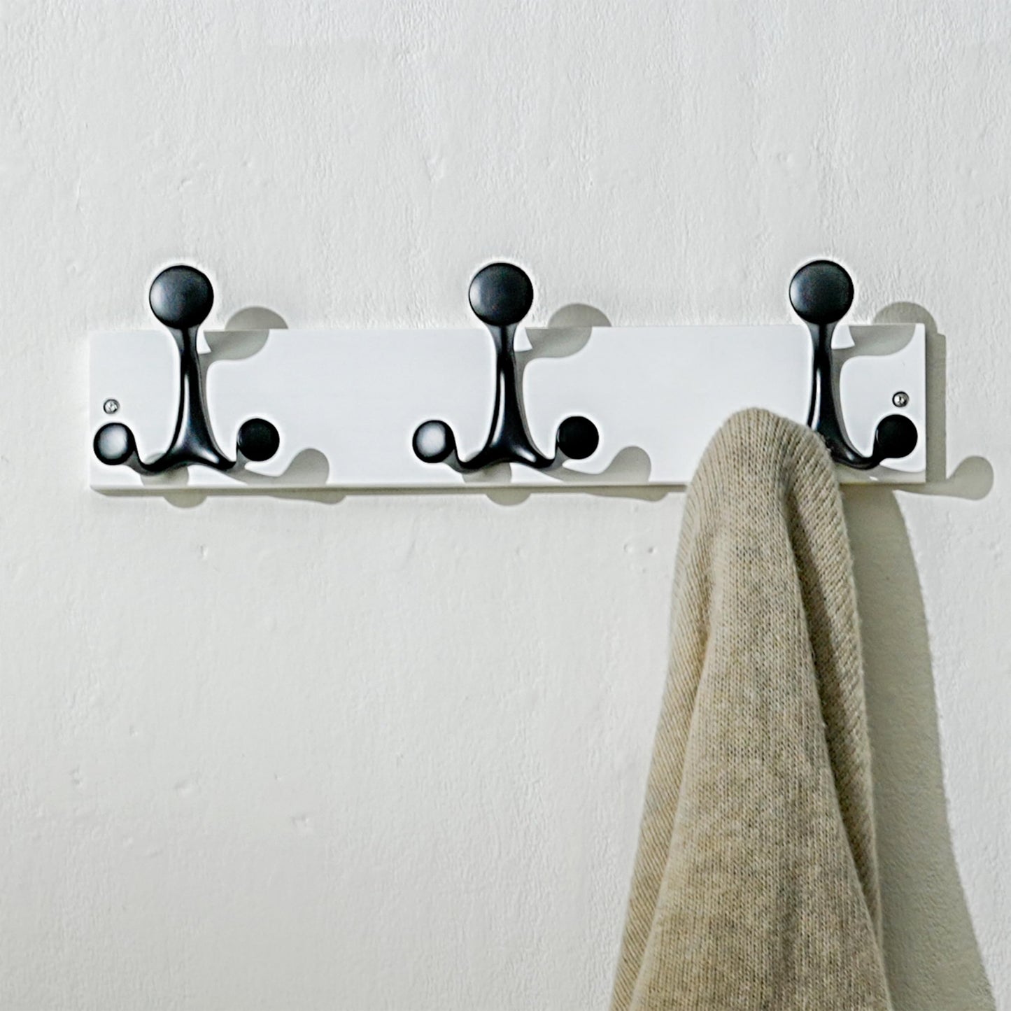 SKOLOO 43cm White Wood Coat Rack Wall Mount with 3 Triple Hooks - Ideal for Family Entrances, Classrooms, and Pet Supplies Storage