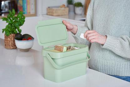 SmartStore Food Waste Caddy 5 L | Green | Kitchen Recycling and Compost | Bin with Handles | Recycled Plastic | 10-Year Guarantee | L29 x W17 x H17 cm