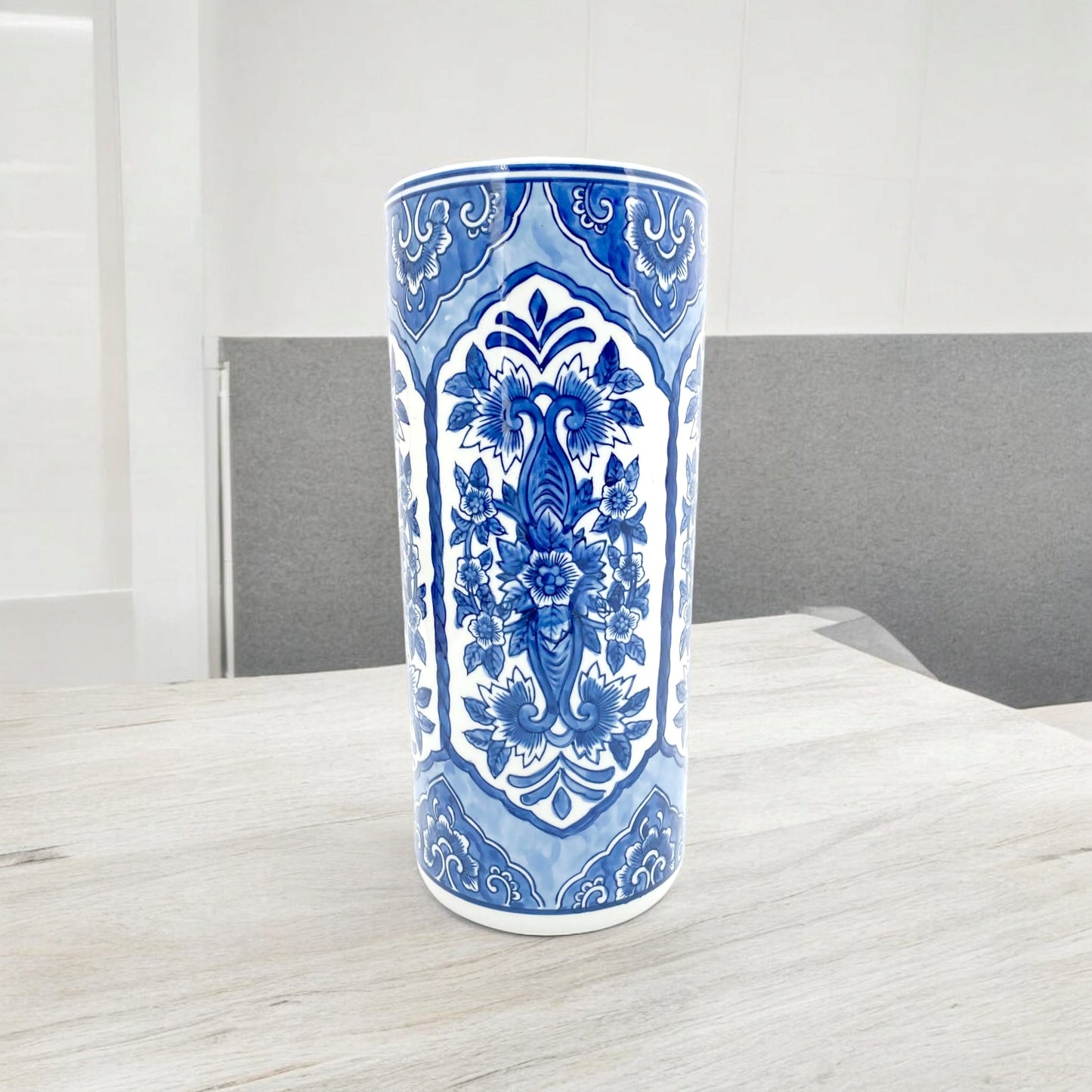 AcaciaHome Durable Ceramic Round Umbrella stand–Perfect Holder for Home, Office, & Entryway - Adds a Sophisticated Touch to Living Spaces for Canes, & Walking Sticks (Blue & White)