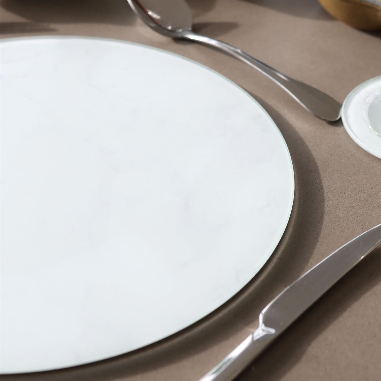 30cm Round Glass Chopping Board