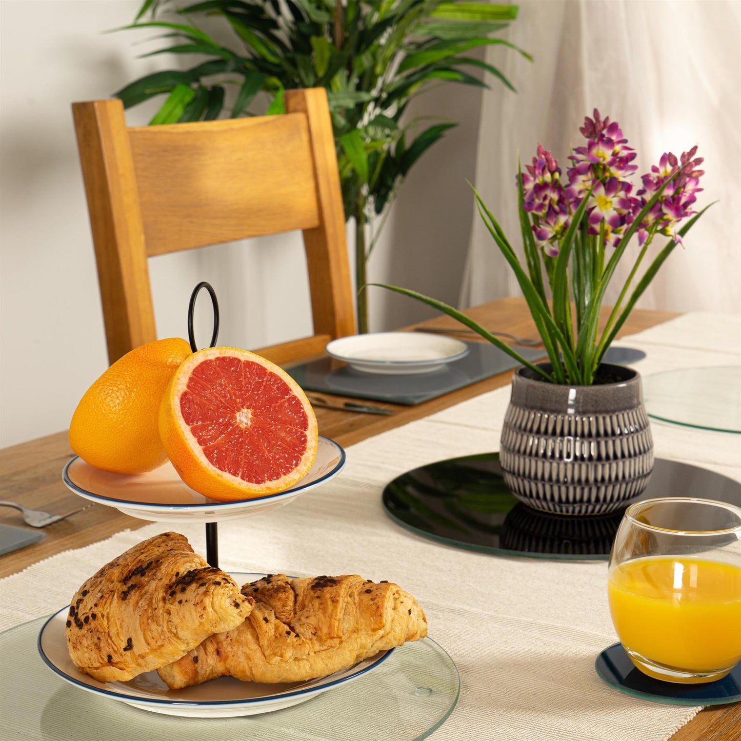 30cm Round Glass Chopping Board