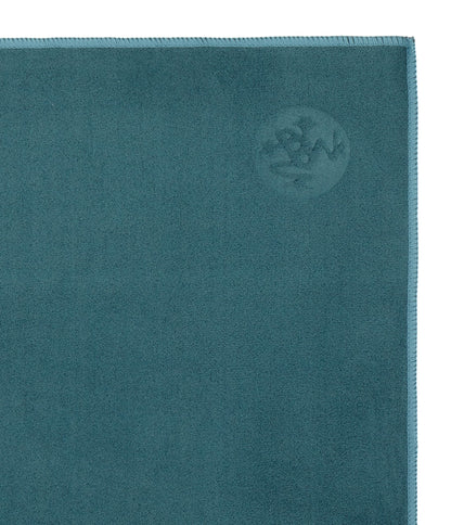 Manduka eQua Yoga Hand Towel - Quick Drying Microfiber, Lightweight, Yoga Accessories Easy for Travel, 16 Inch (40cm), Sage Solid