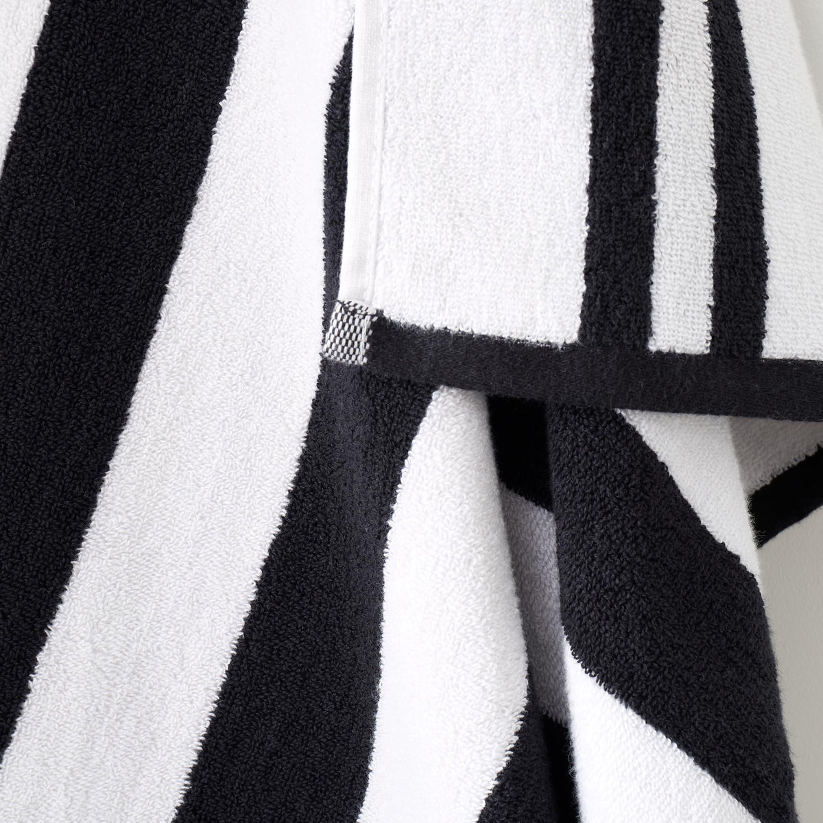 Bianca Reversible Stripe 50x90cm Cotton Jacquard Hand Towel Black