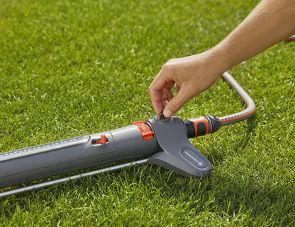 Gardena AquaZoom M rectangular sprinkler: Sprinkler for watering areas of 9?250 m?, range 3?18 m, spread 3?14 m, built-in metal filter (18712-20)