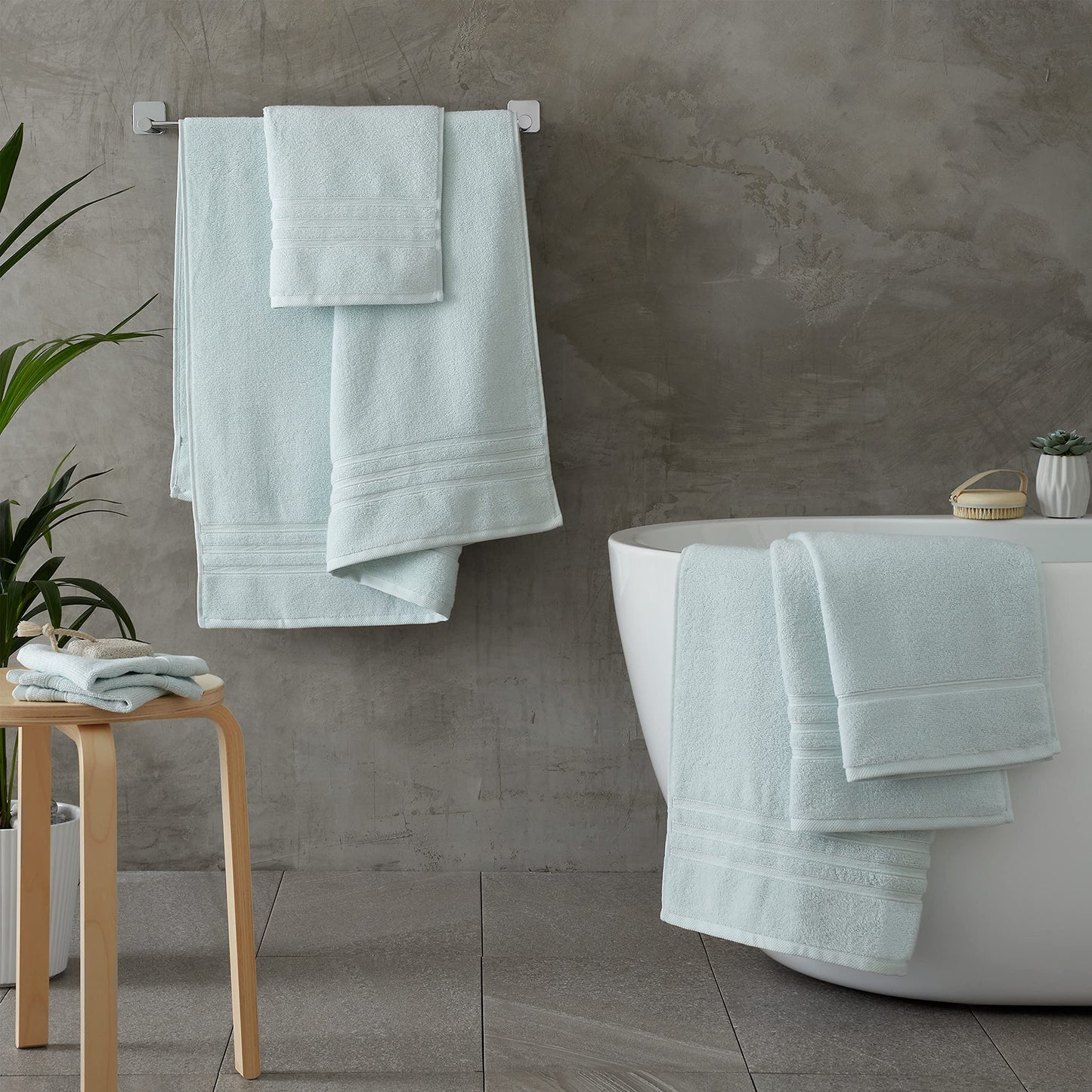 Catherine Lansfield Zero Twist Cotton 70x120cm Bath Towel Duck egg Blue