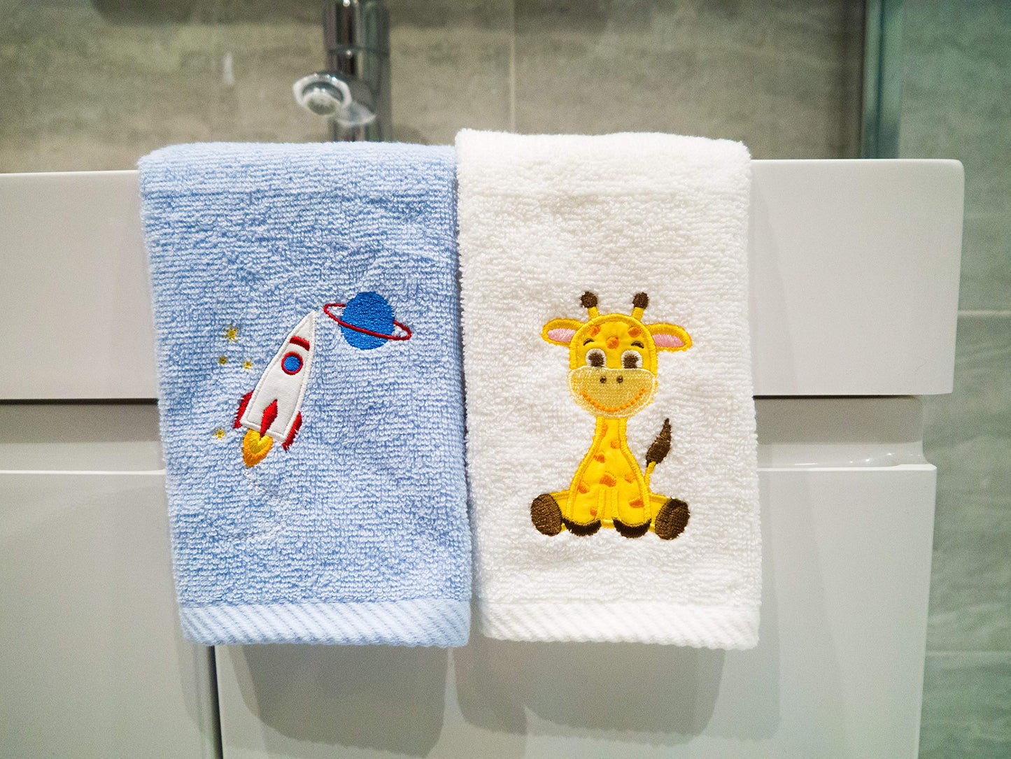 Lex's Linens Pack of 2 Kids Face Cloth (1 of Each) (Giraffe & Rocket)