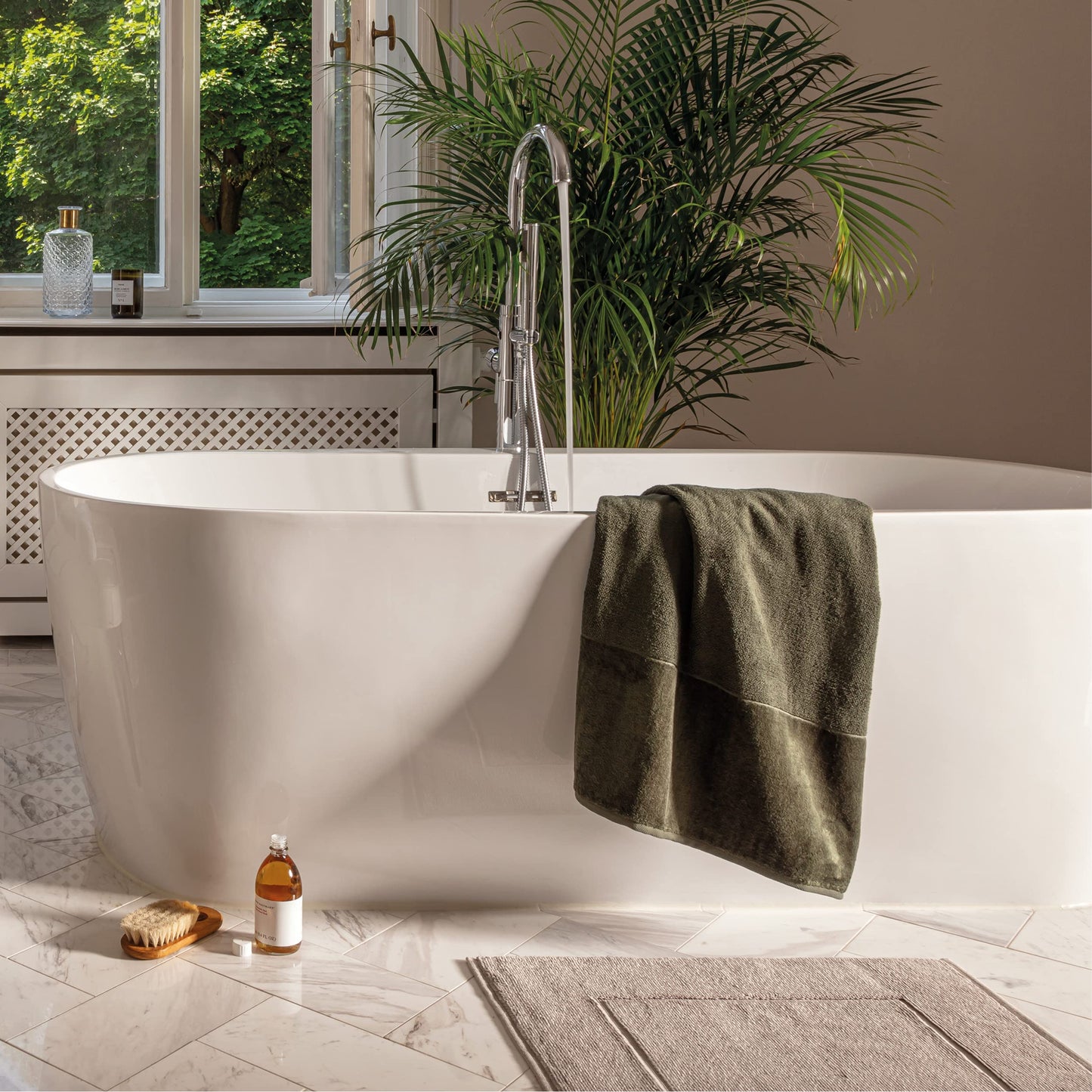 Möve Bamboo Luxe bath towel 80 x 150 cm made of 60% cotton / 40% viscose from bamboo cellulose, stone