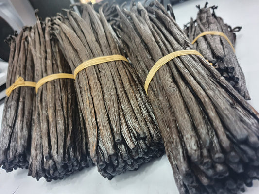 100 GRAM VANILLA PODS MADAGASCAR PREMIUM Black and Brown