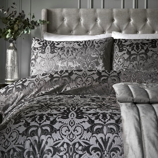 Laurence Llewelyn-Bowen - Slate Grey Embossed Damask Duvet Cover Set - Double Size (200 x 200cm) - 2 Pillowcases - Luxury Bedding Set - Velvet Damask
