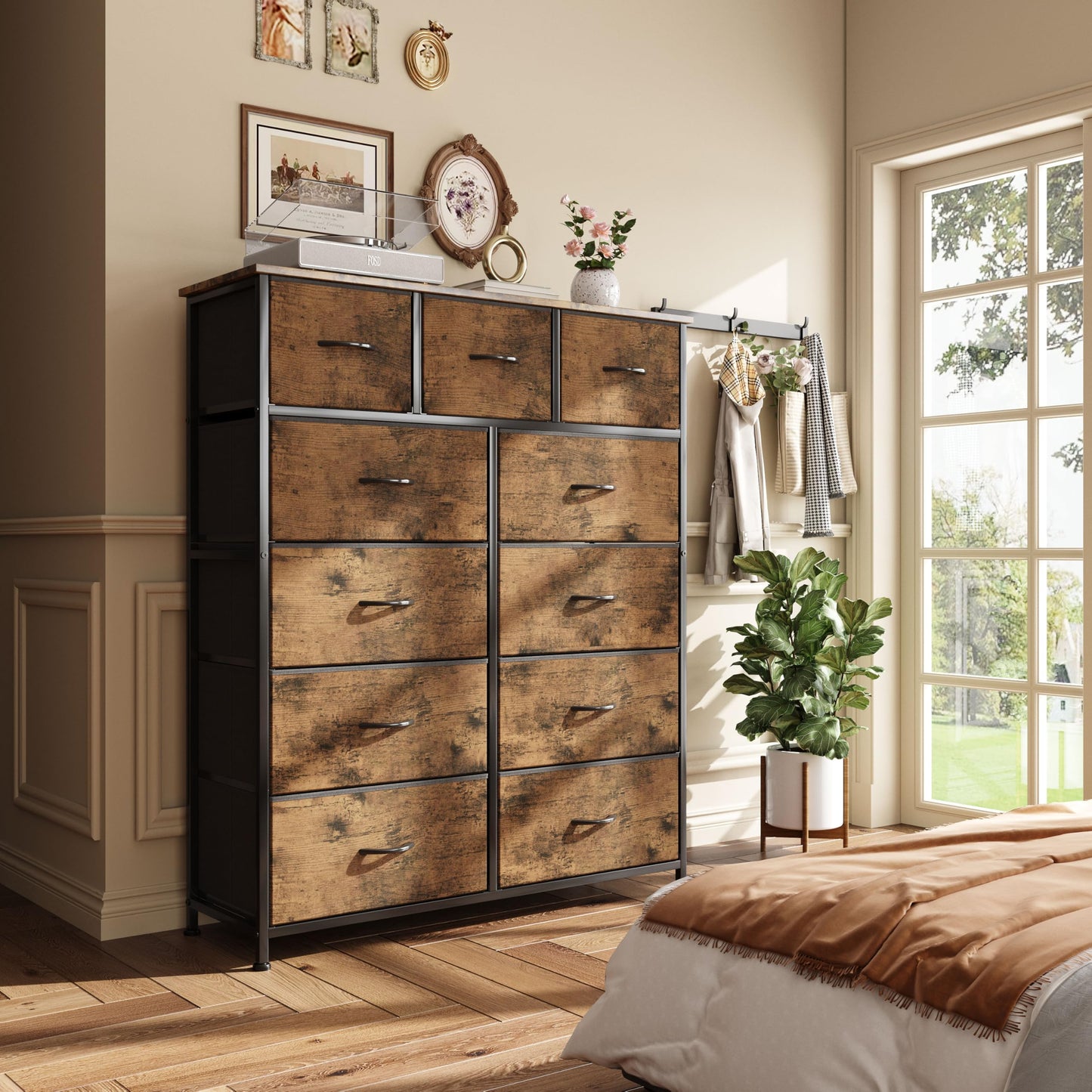 Flrrtenv Chest of Drawer with 11 Drawers, Modern Bedroom Cabinte, Fabric Drawers with Wooden Top, Sturdy Metal Frame