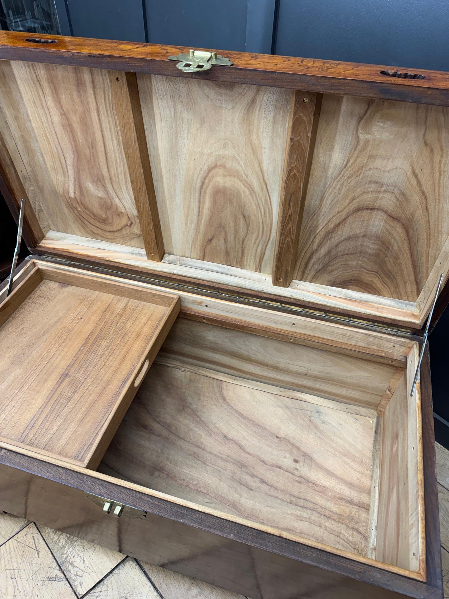 Chinese Camphor Wood Blanket Box Trunk Chest Coffee Table Lockable Storage