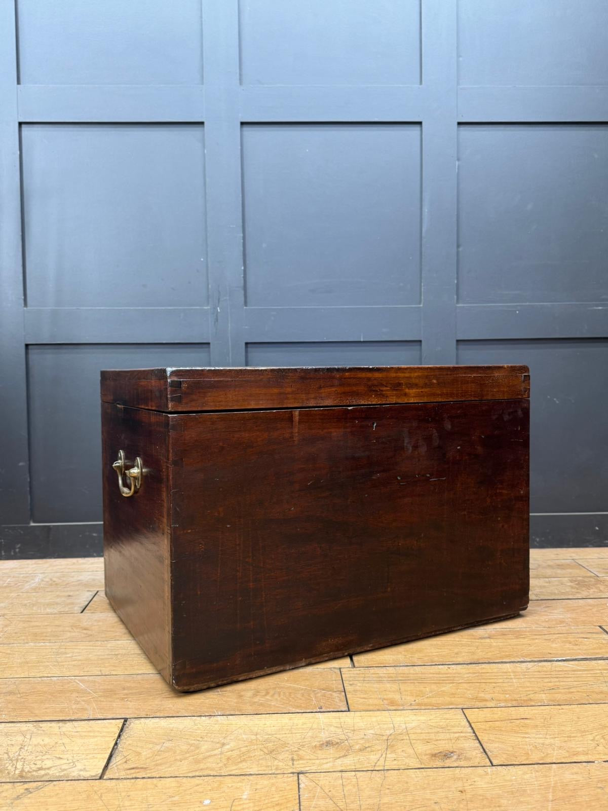 Antique Mahogany Blanket Chest Coffee Table Storage Box Trunk