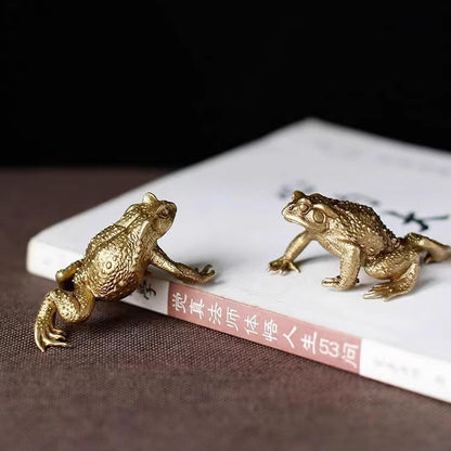 Brass Golden Toad and Toad Fortune Ornament Table Retro Frog Copper Toad Tea Tray Ornament