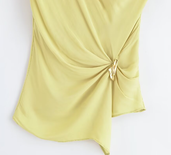 Asymmetric sleeveless pleated T-shirt top