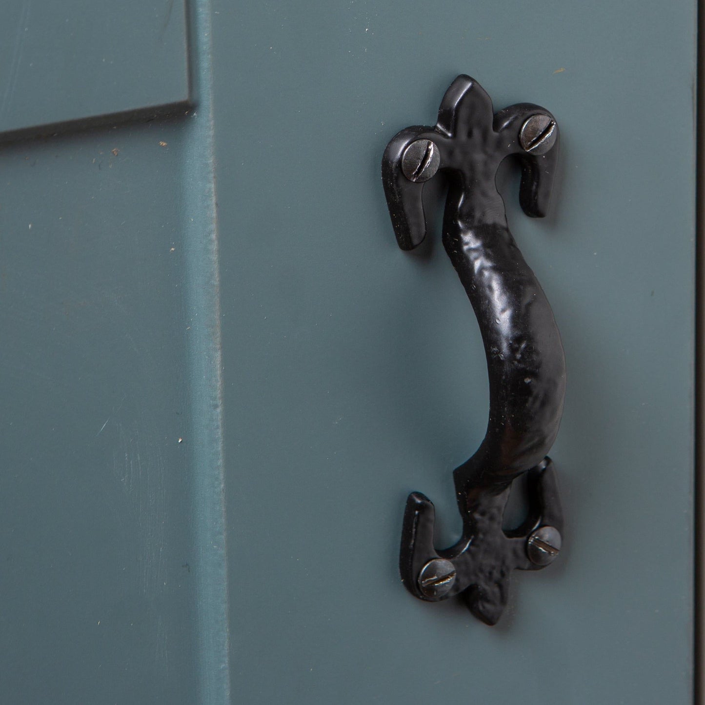 105mm Black Rustic Fleur De Lis Door Handle