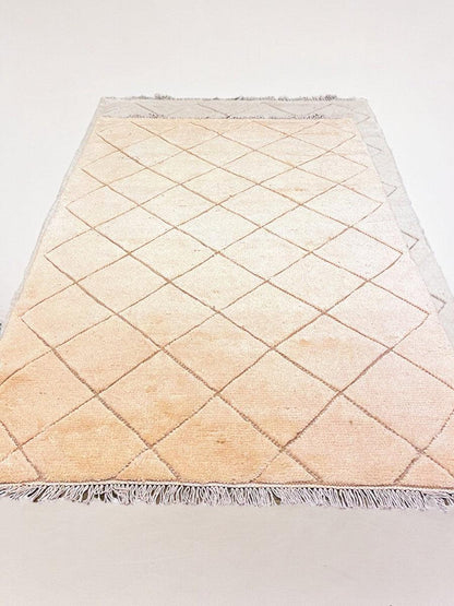 Horizon Textured Berber Wool Rug - 189 x 125 cm
