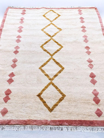 Fantasy Hand Knotted Rug - 186 x 129 cm