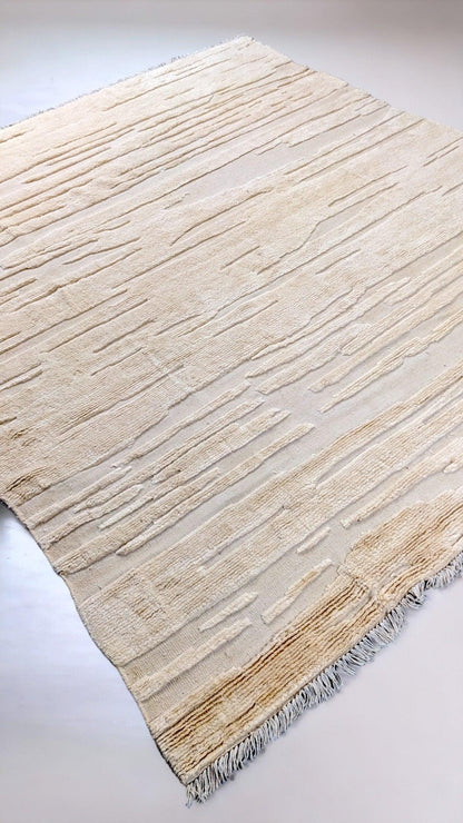 Snugly Textured Berber Wool Rug - 278 x 257 cm