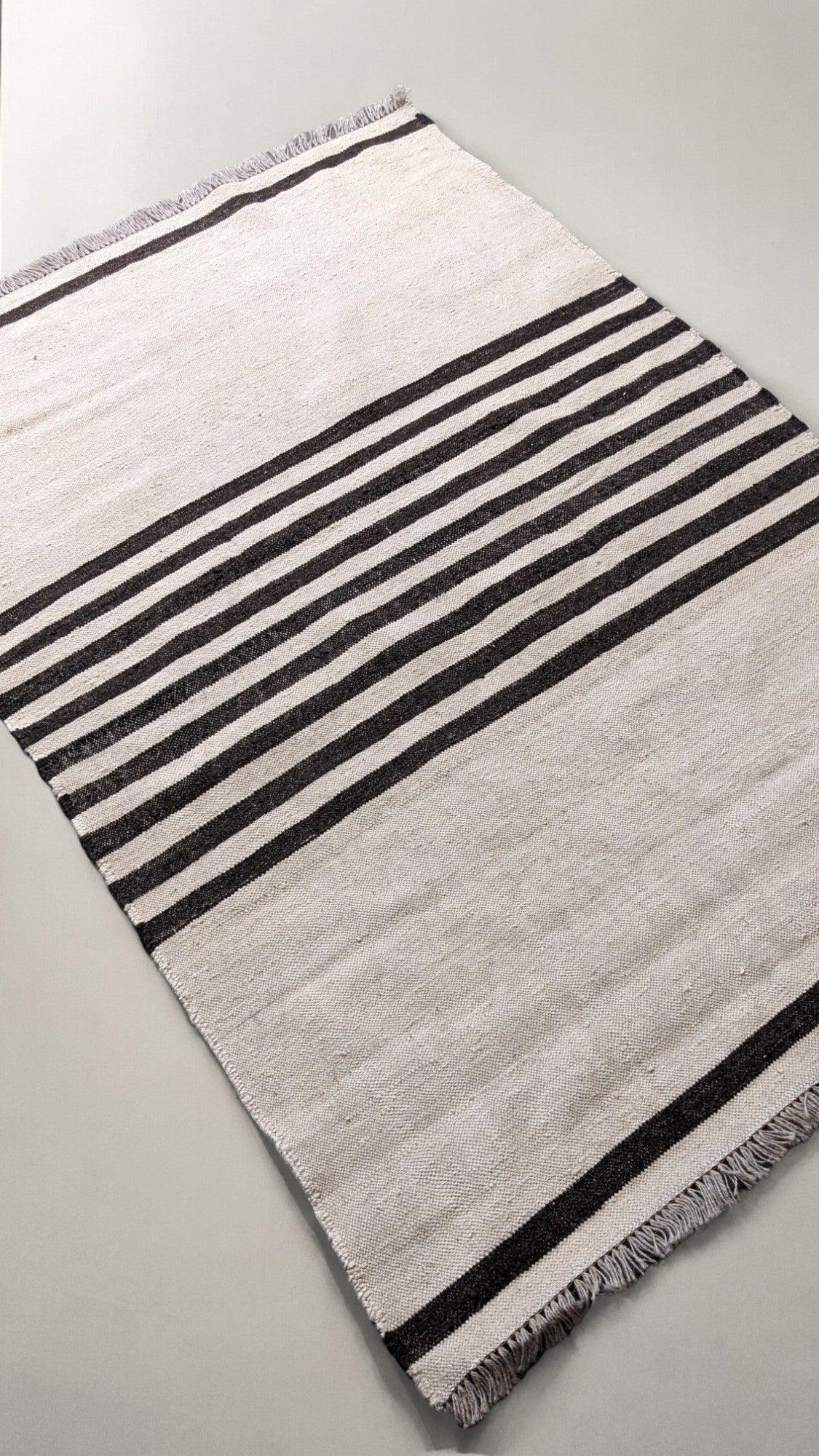 Valor Jute Rug - 186 x 132 cm