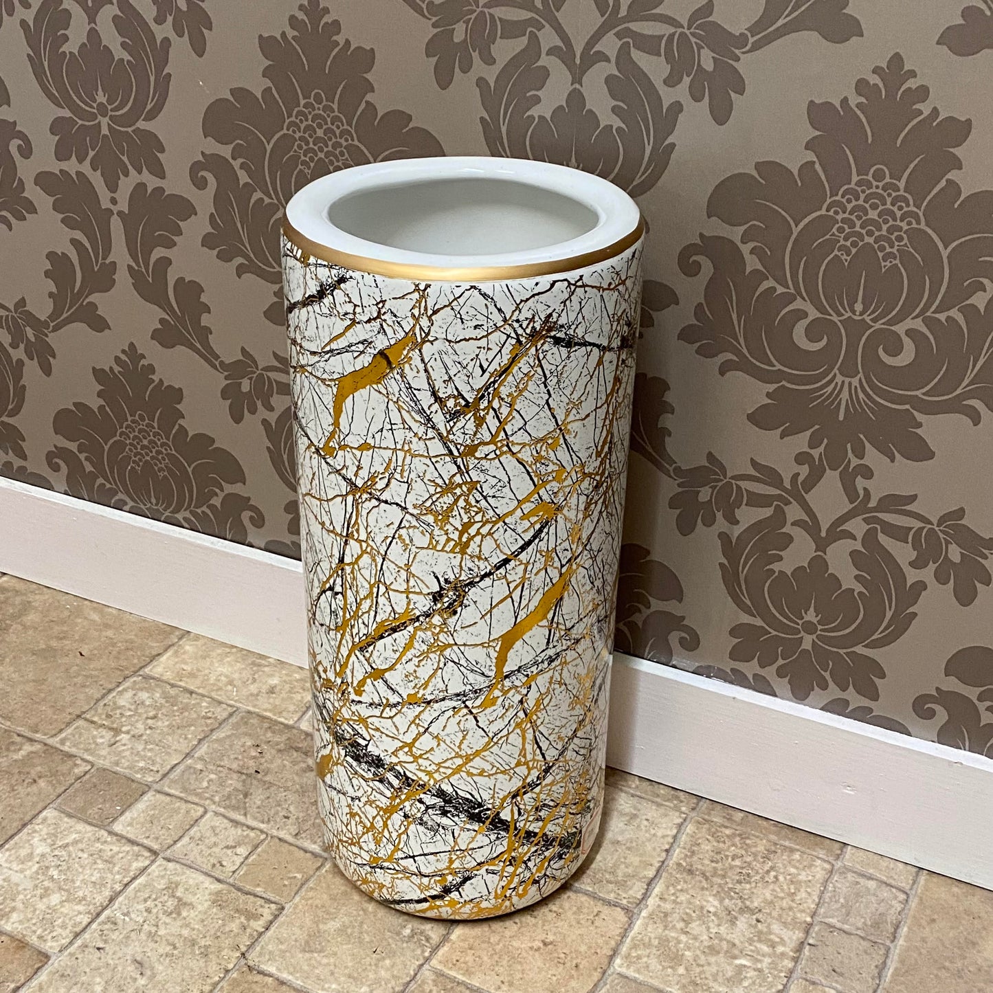 AcaciaHome Durable Ceramic Round Umbrella stand–Perfect Holder for Home, Office, & Entryway - Adds a Sophisticated Touch to Living Spaces for Canes, & Walking Sticks (Ceramic White/Gold)