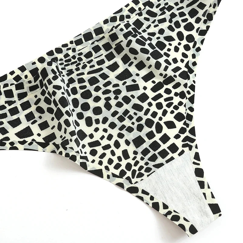 Giczi 3PCS/Set Women's Panties Fashion Leopard Thongs Woman Seamless Underwear Sexy Lingerie Breathable Cozy G-String Hot T-Back