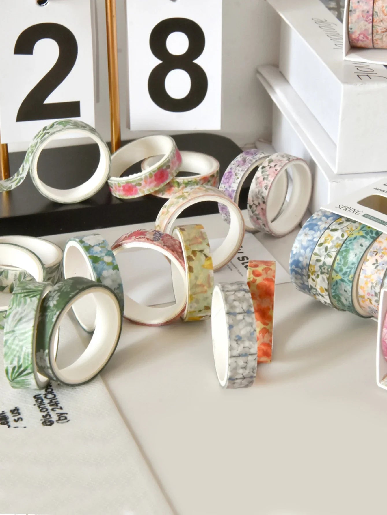 5 rolls of boxed romantic flower handbook tape, cute DIY fresh decorative washi tape for students, a must-have gift for students