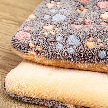 Pet sleeping mat dog bed cat bed soft fur thickened blanket pad velvet household washable warm footprint star pattern blanket