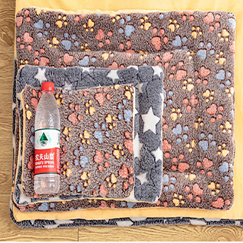 Pet sleeping mat dog bed cat bed soft fur thickened blanket pad velvet household washable warm footprint star pattern blanket